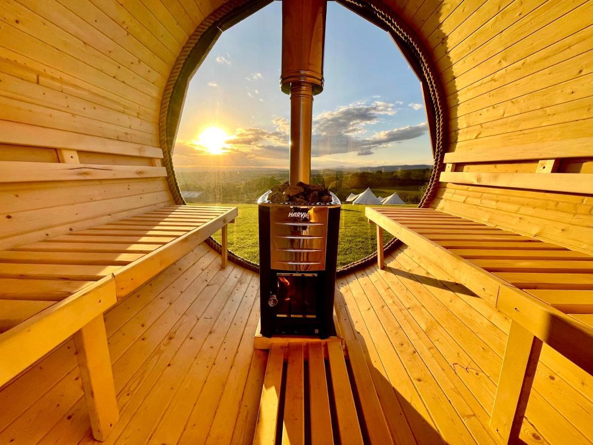 Deerstone Glamping-Pinhaw Beacon Dome Hot Tub Hotel Earby ภายนอก รูปภาพ