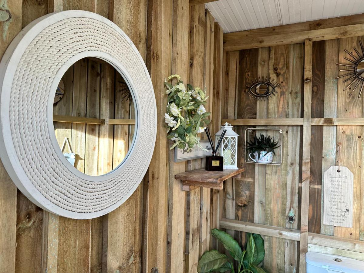 Deerstone Glamping-Pinhaw Beacon Dome Hot Tub Hotel Earby ภายนอก รูปภาพ